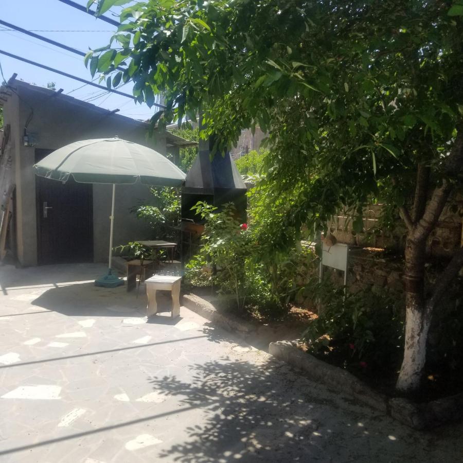 Maria Yerevan Exterior foto